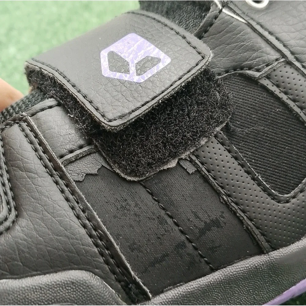 LIQUID Mini Cirrus Snowboard Boots Youth Size 6 Black Purple Snow Shoes Straps